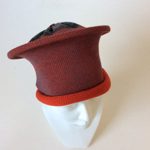 Rood blauwe OProl baret/ muts