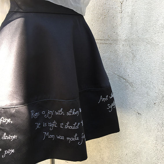Zwart, Satijnen rok van merk 'I wear Poetry'