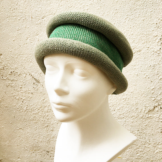 Groen | Non-colour, Oprolmuts The Coloured Motion